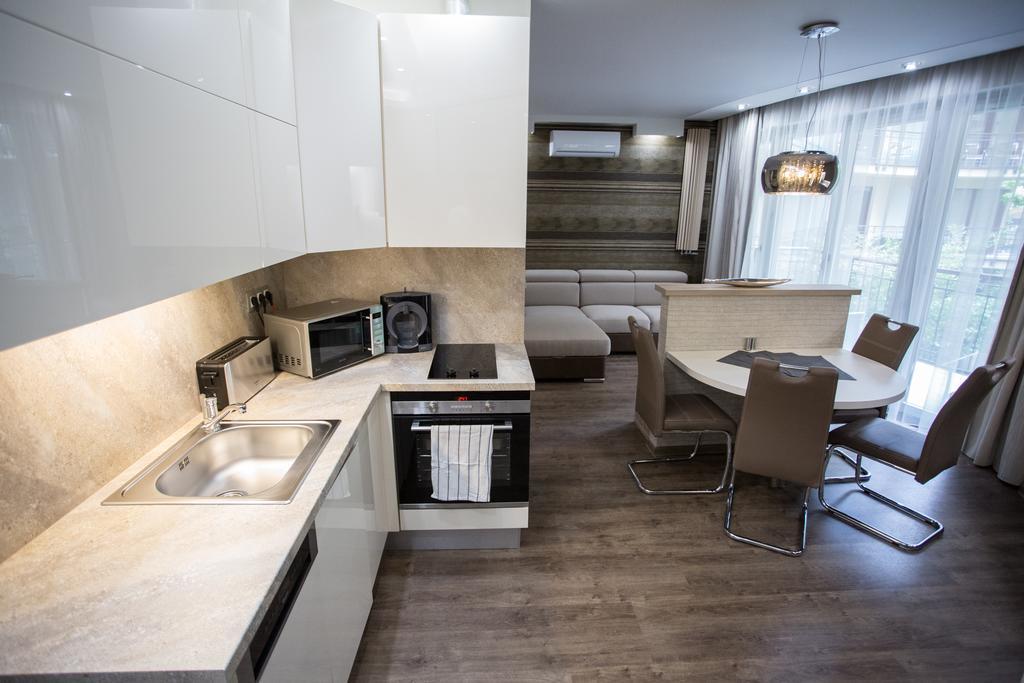 All Seasons Apartment Boedapest Buitenkant foto